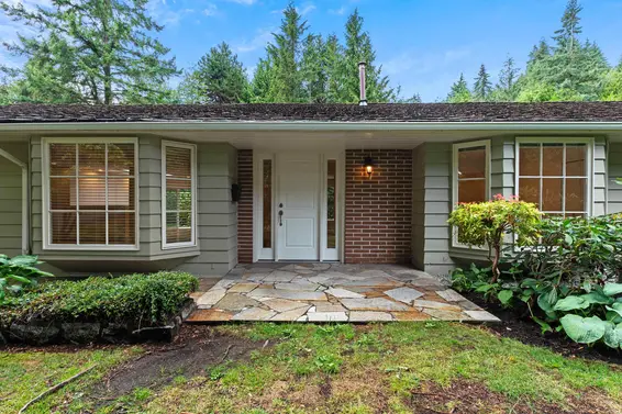 3885 Sharon Drive, West Vancouver