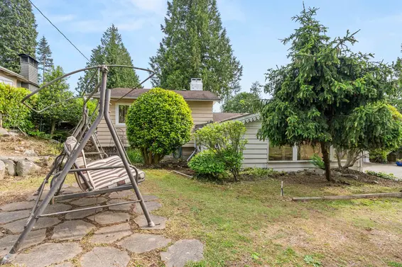 2094 Inglewood Avenue, West Vancouver For Sale - image 24