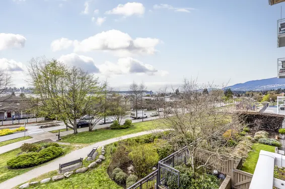 208 717 Chesterfield Avenue, North Vancouver For Sale - image 19