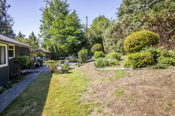 1450 Briarlynn Crescent, North Vancouver For Sale - image 21