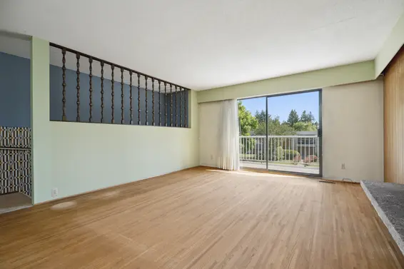 546 West 20th Street, North Vancouver For Sale - image 3