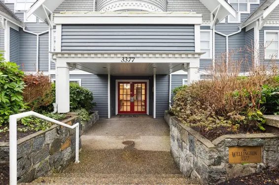 101 3377 Capilano Crescent, North Vancouver