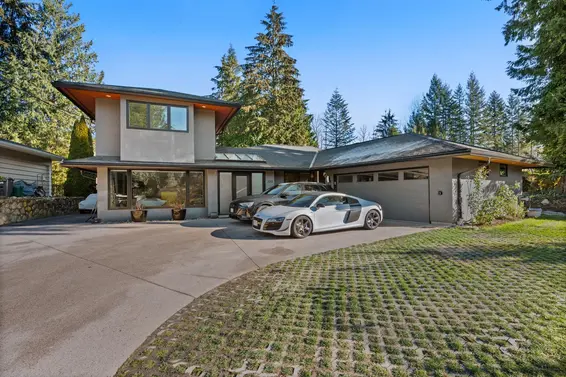 370 St. James Crescent, West Vancouver