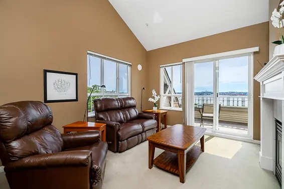 304 365 East 1St Street, North Vancouver For Sale - image 3