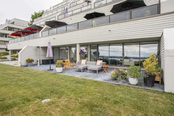 11 2242 Folkestone Way, West Vancouver