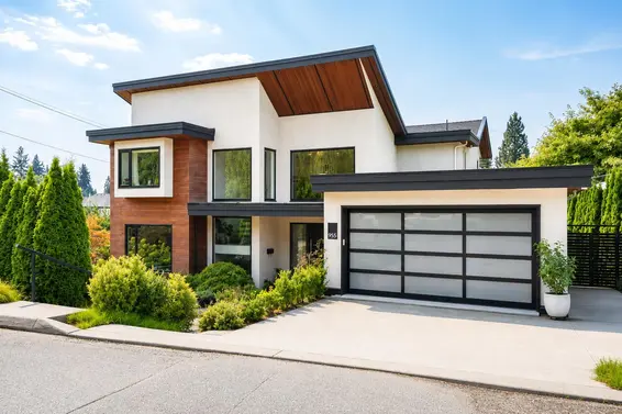 955 Forest Hills Drive, North Vancouver