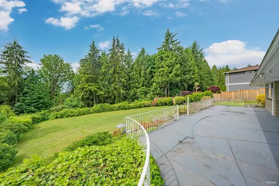 630 Holmbury Place, West Vancouver For Sale - image 16