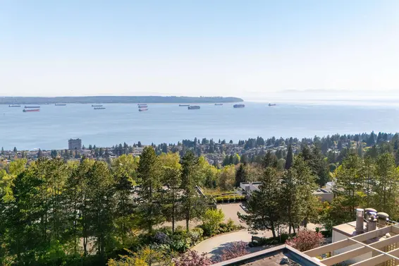 35 2236 Folkestone Way, West Vancouver