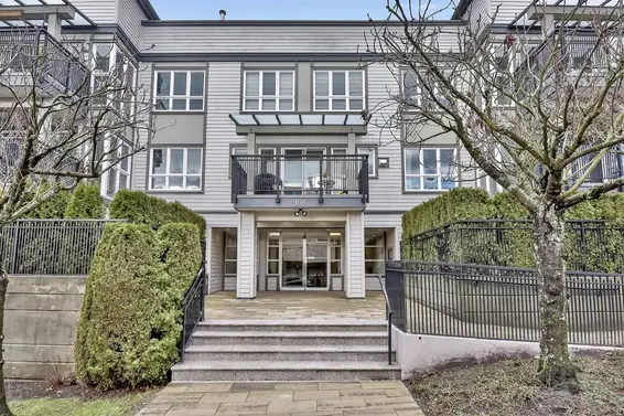 403 106 West Kings Road, North Vancouver