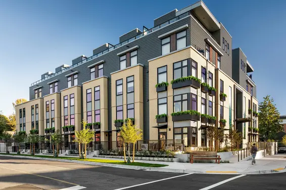 112 342 Mountain Highway, North Vancouver