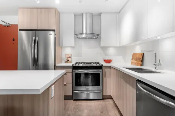 420 3602 Aldercrest Drive, North Vancouver