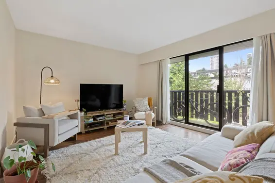 305 175 East 4th Street, North Vancouver