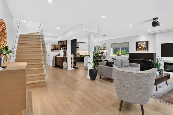 514 West 28th Street, North Vancouver