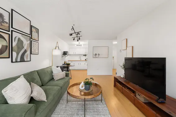 304 212 Forbes Avenue, North Vancouver