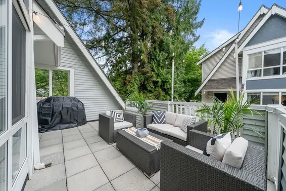 3 995 Lynn Valley Road, North Vancouver