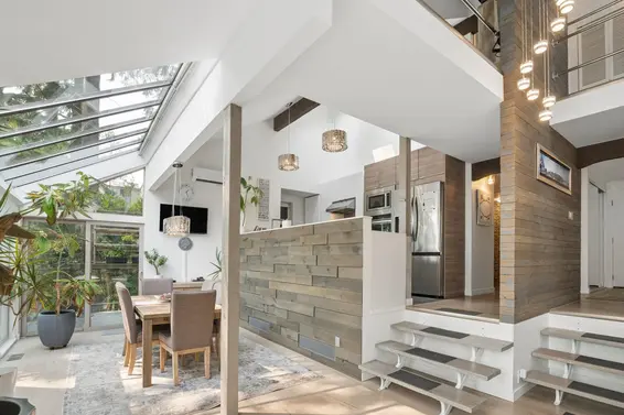 5781 Cranley Drive, West Vancouver