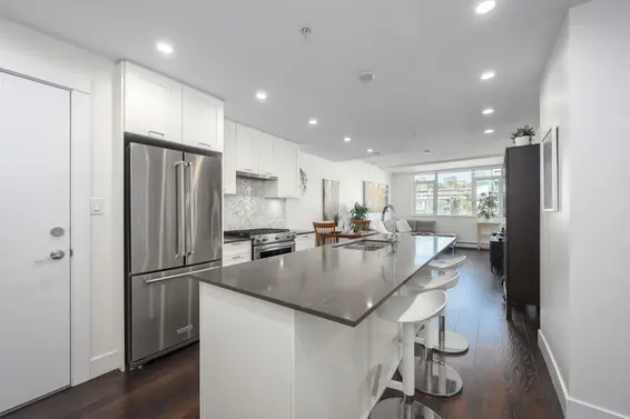 504 131 East 3rd Street, North Vancouver