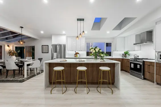 531 Greenway Avenue, North Vancouver