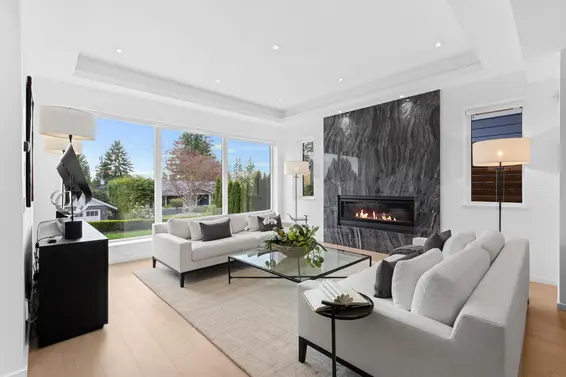 976 Melbourne Avenue, North Vancouver