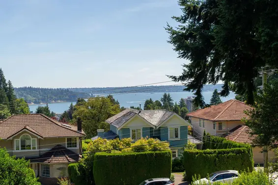 1371 Mathers Avenue, West Vancouver