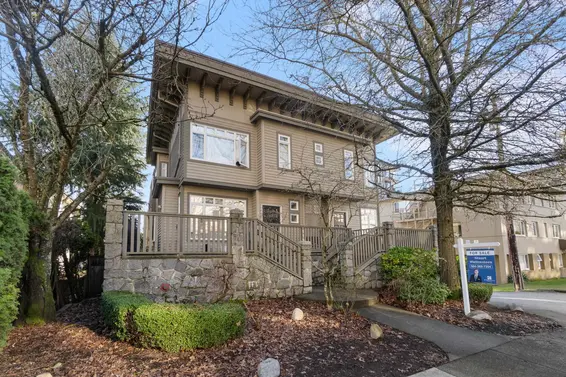 2 119 East 6th Street, North Vancouver For Sale - image 9