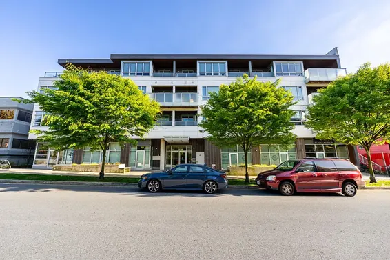204 711 West 14th Street, North Vancouver
