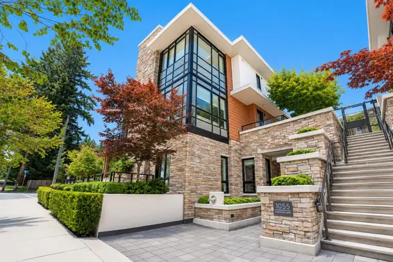 102 1055 Ridgewood Drive, North Vancouver