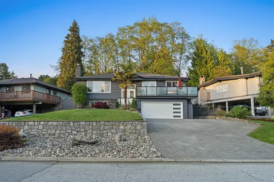 906 Strathaven Drive, North Vancouver