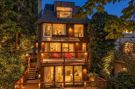 2069 Westview Drive, North Vancouver