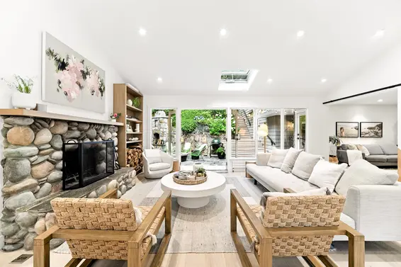 5621 Eagle Harbour Road, West Vancouver