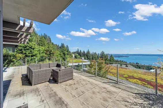 2762 Highview Place, West Vancouver For Sale - image 2