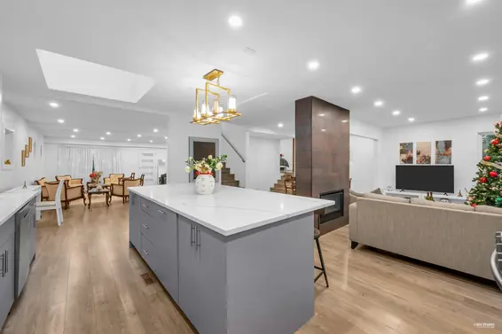 1249 Doran Road, North Vancouver