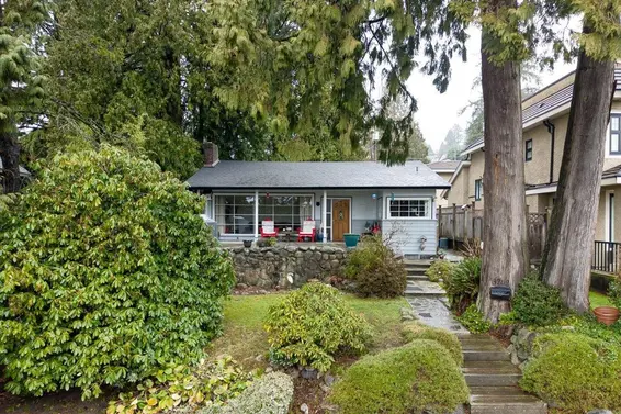 322 East 25th Street, North Vancouver