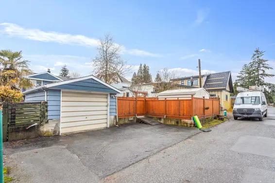 409 East Keith Road, North Vancouver For Sale - image 3