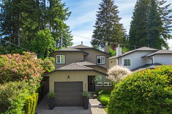 997 Canyon Boulevard, North Vancouver