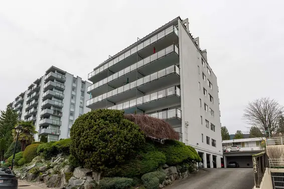 201 1845 Bellevue Avenue, West Vancouver For Sale - image 3