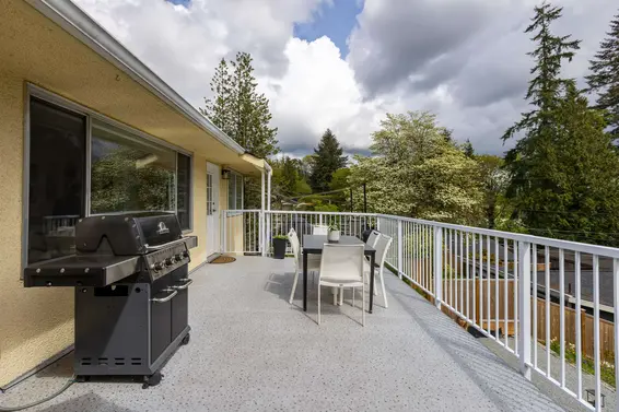 1231 Cloverley Street, North Vancouver For Sale - image 31