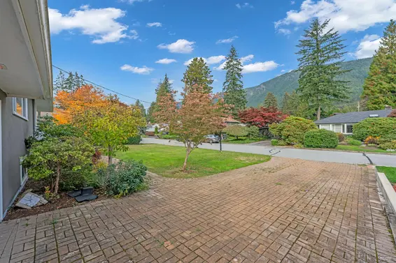 1075 Ruthina Avenue, North Vancouver For Sale - image 20