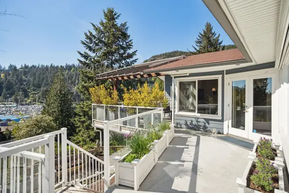 5755 Telegraph Trail, West Vancouver For Sale - image 16