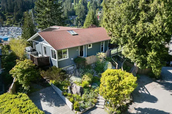 5755 Telegraph Trail, West Vancouver For Sale - image 23