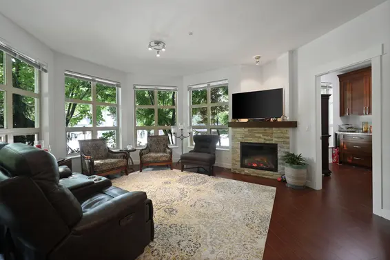 106 1468 St. Andrews Avenue, North Vancouver