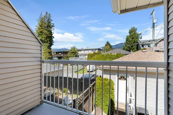 A 450 West 6Th Street, North Vancouver For Sale - image 27