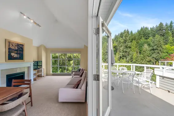 303 3373 Capilano Crescent, North Vancouver