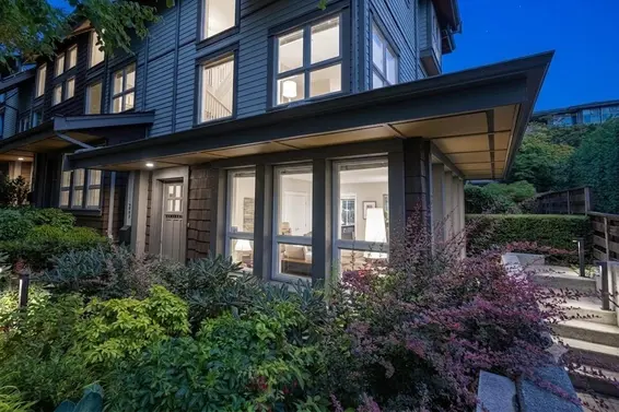 2982 Chesterfield Avenue, North Vancouver