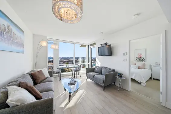 1606 1550 Fern Street, North Vancouver