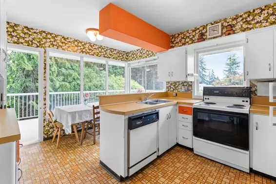 2912 Rosebery Avenue, West Vancouver For Sale - image 9