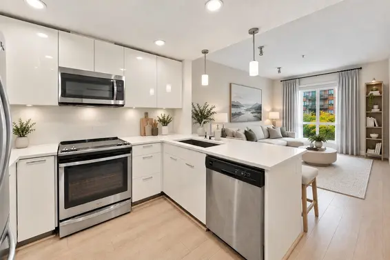 307 719 West 3rd Street, North Vancouver