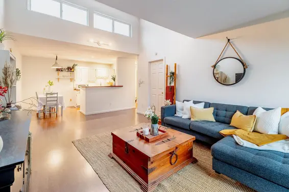 319 206 East 15th Street, North Vancouver