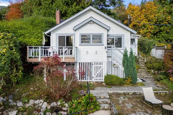 3245 Travers Avenue, West Vancouver