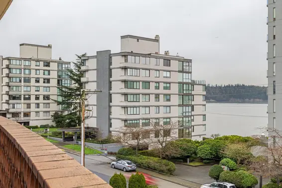 303 2135 Argyle Avenue, West Vancouver For Sale - image 7